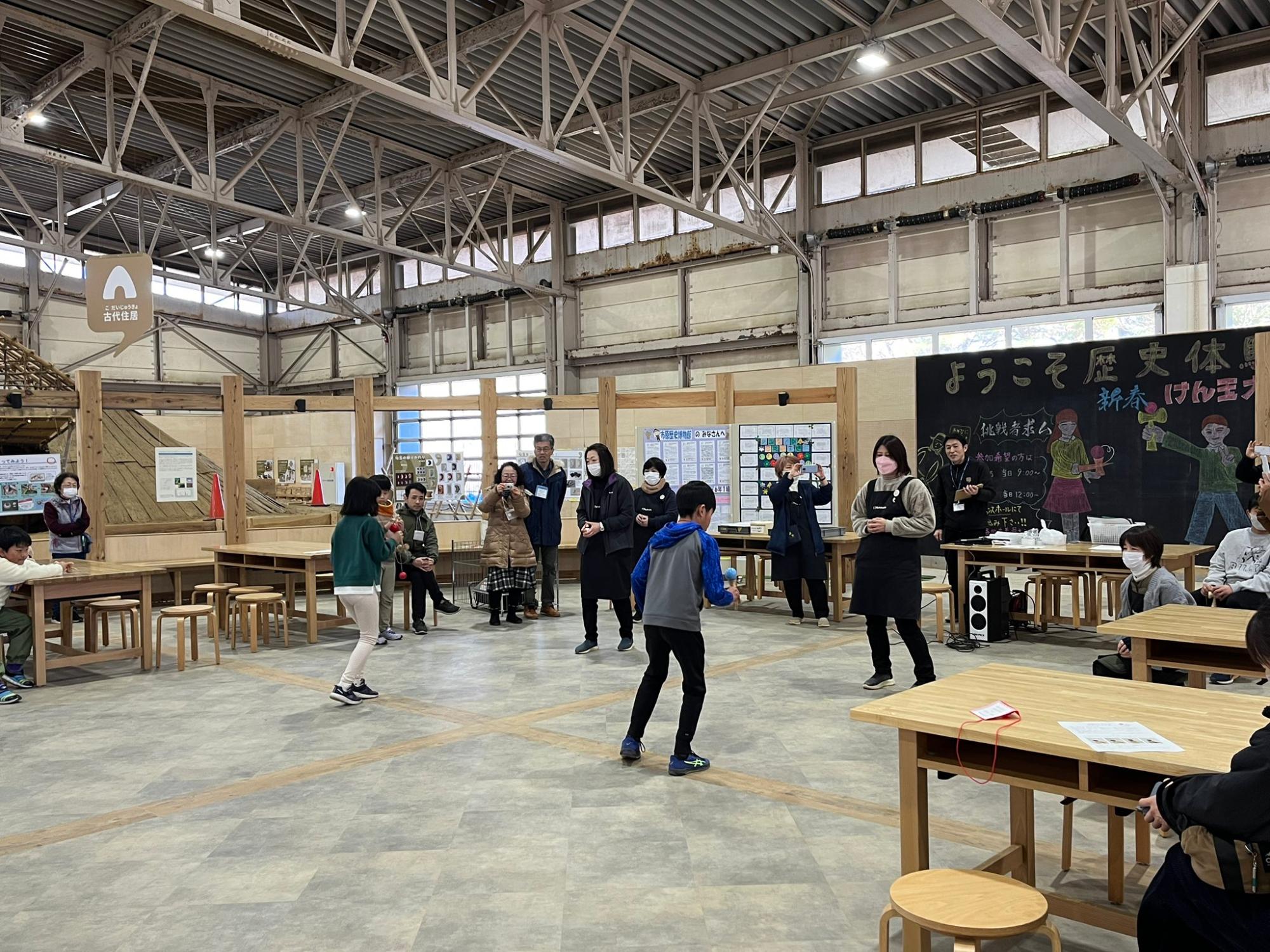 けん玉大会の様子