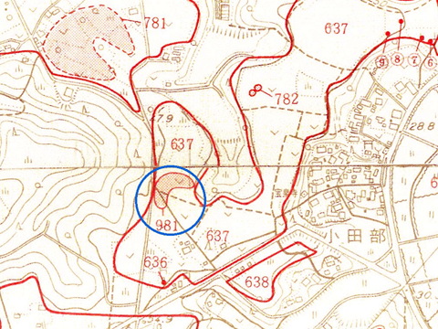 台地上に広がる複数の遺跡が区分けされ番号が振られている地図