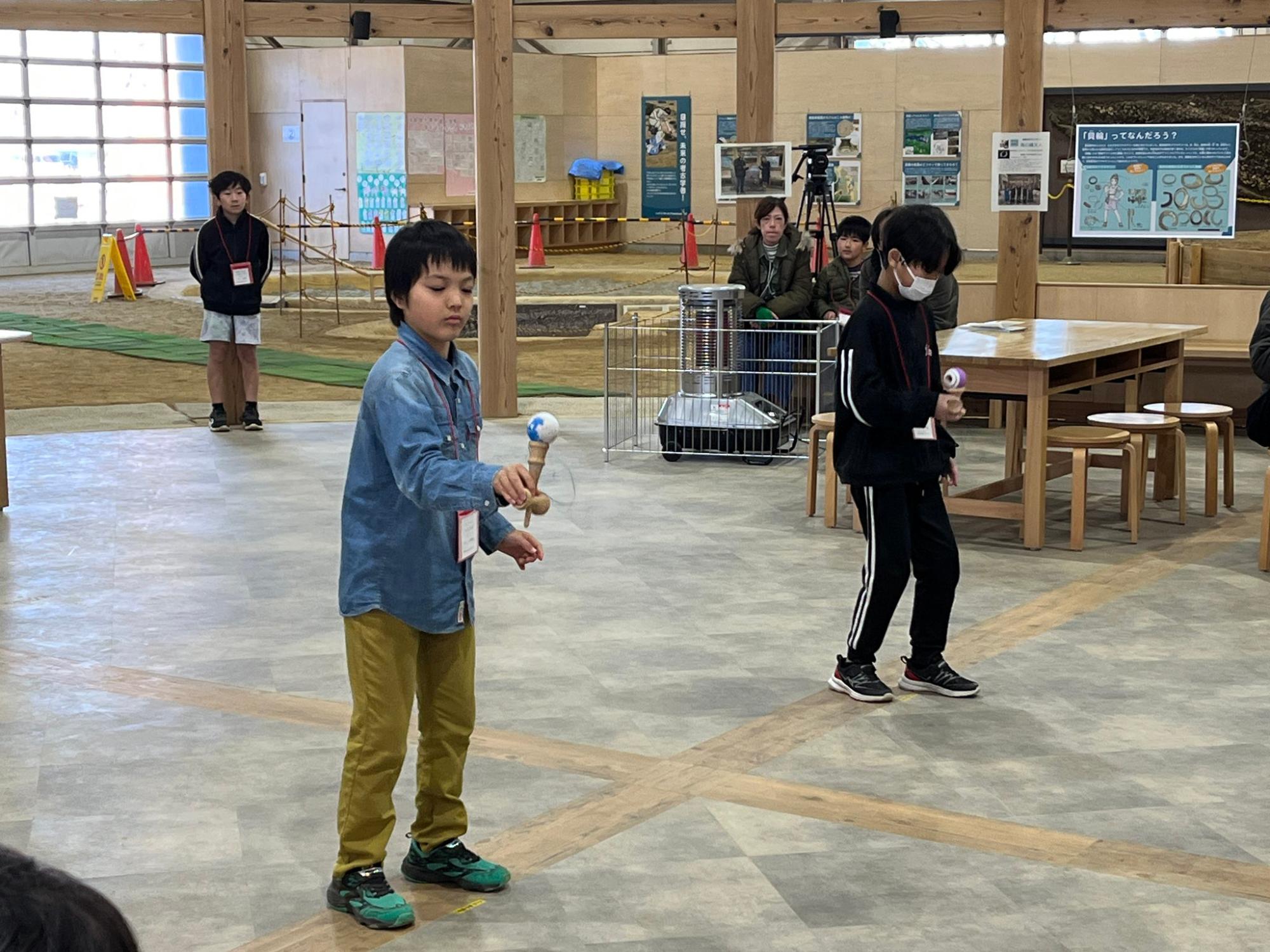 けん玉大会の様子