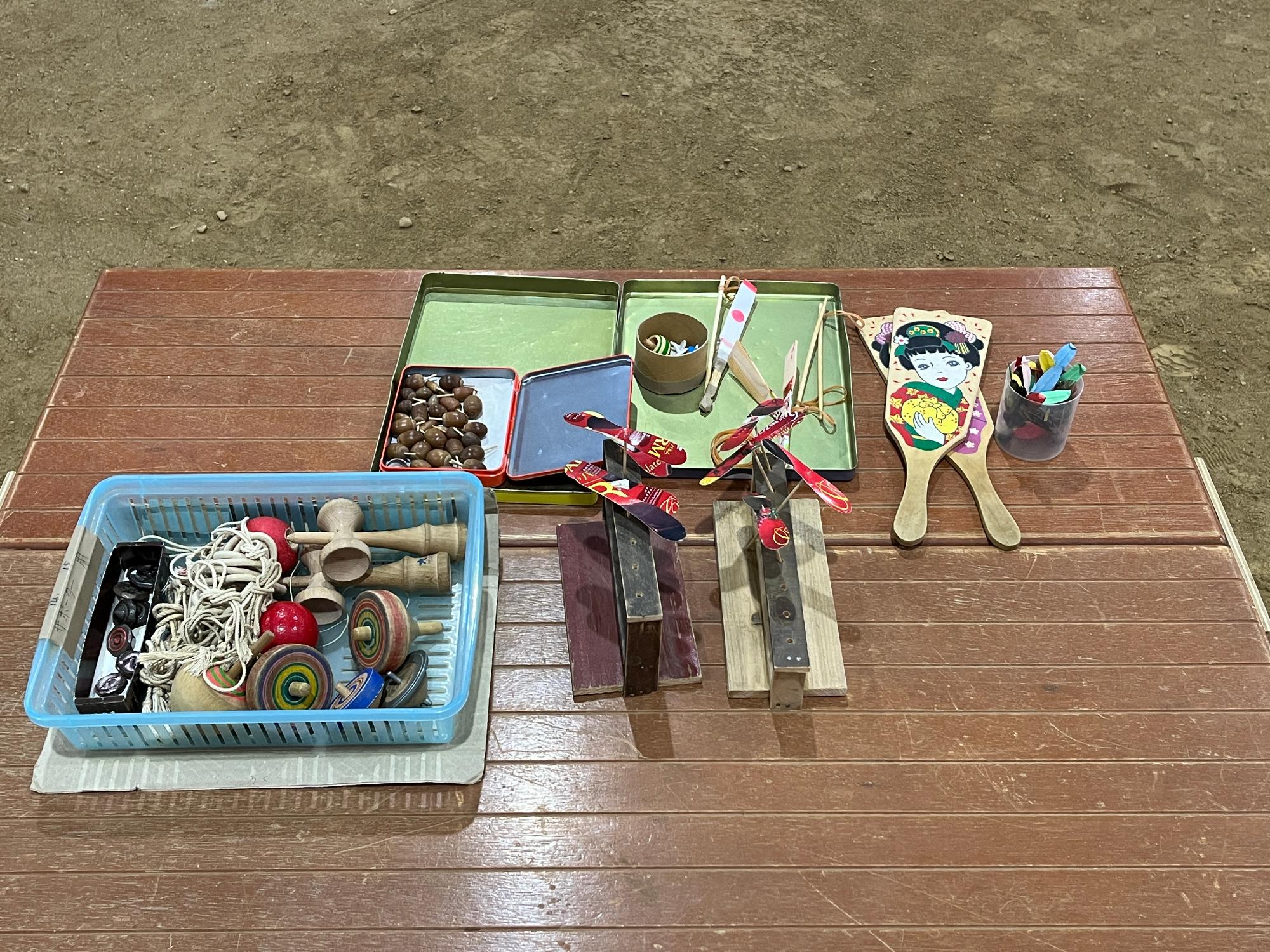 昔遊び体験道具の写真