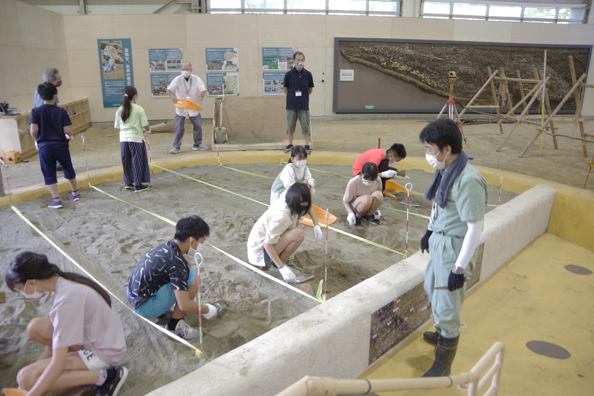 発掘体験の様子