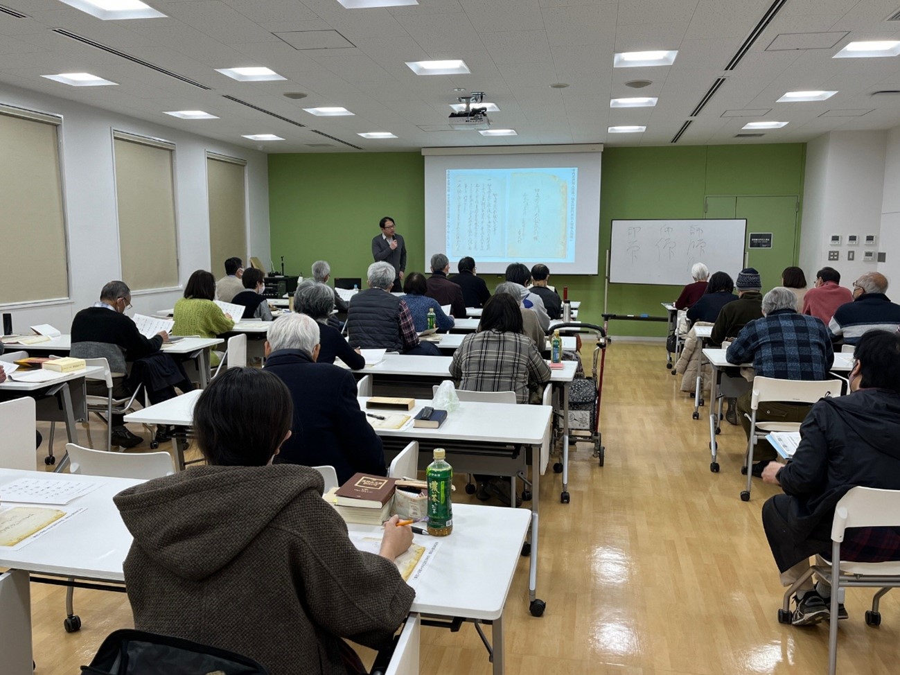 昨年の古文書講座初級編の様子