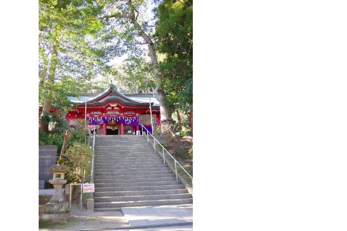 高瀧神社と参道の石段