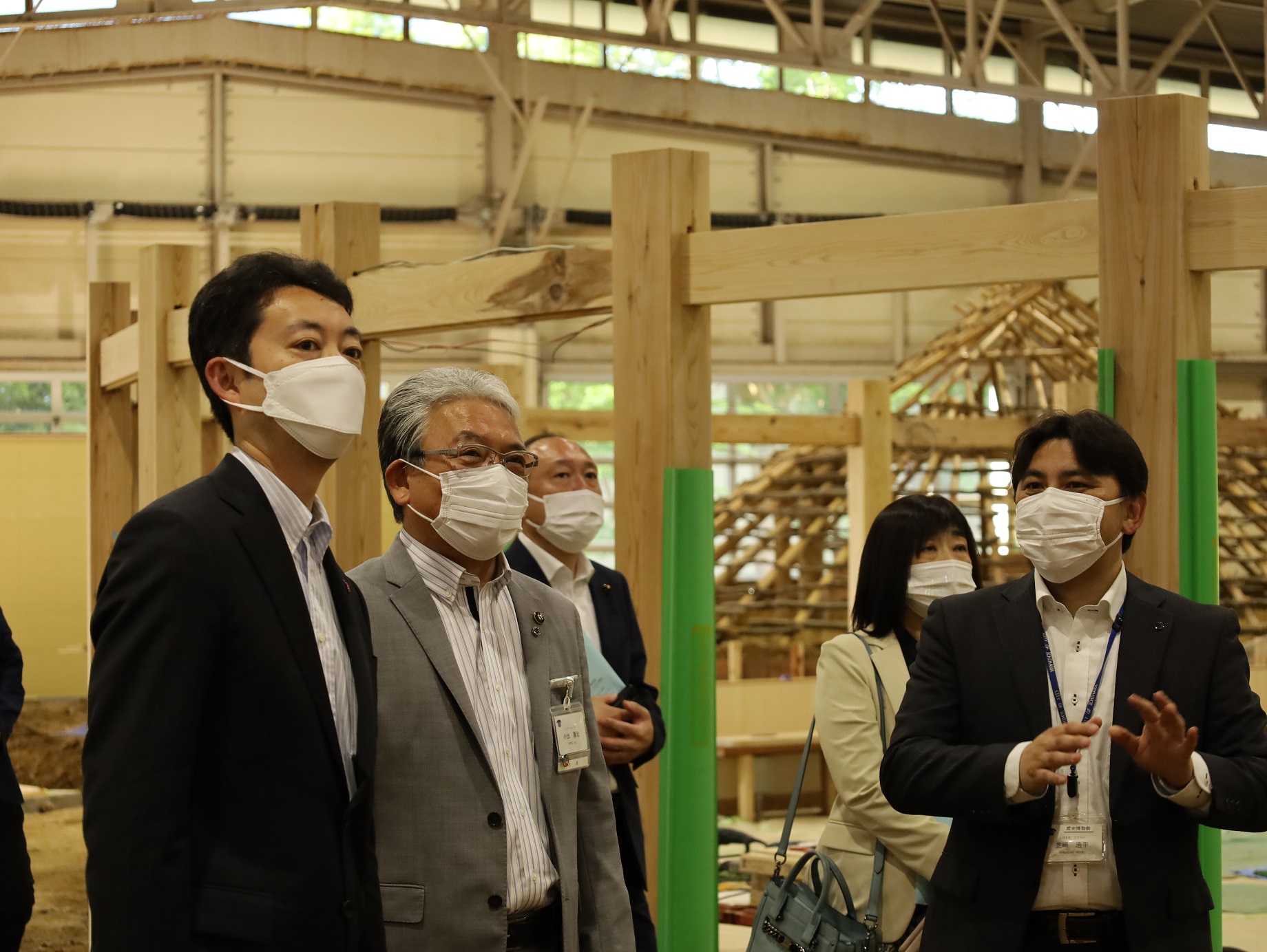 知事による体験館の視察