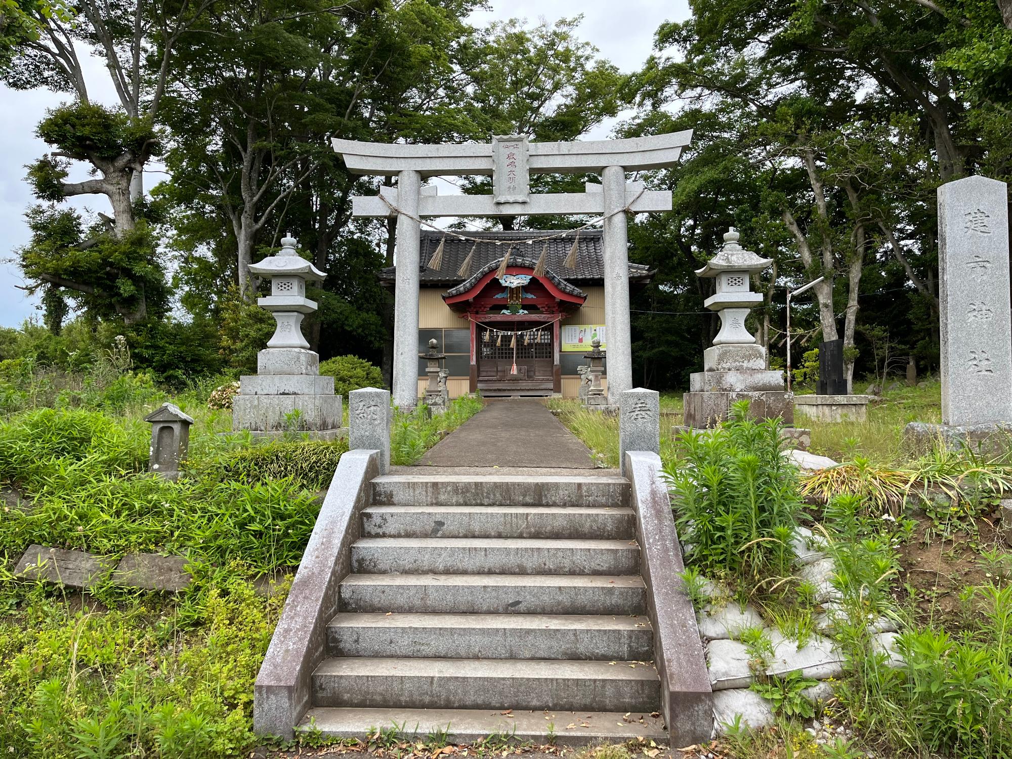 建市神社の写真