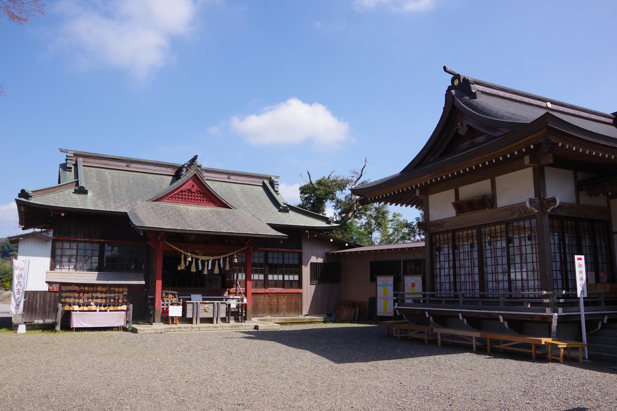 鶴峯八幡宮の写真