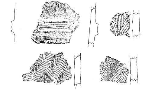 4つの出土品の破片に描かれた模様を記しているデッサン画