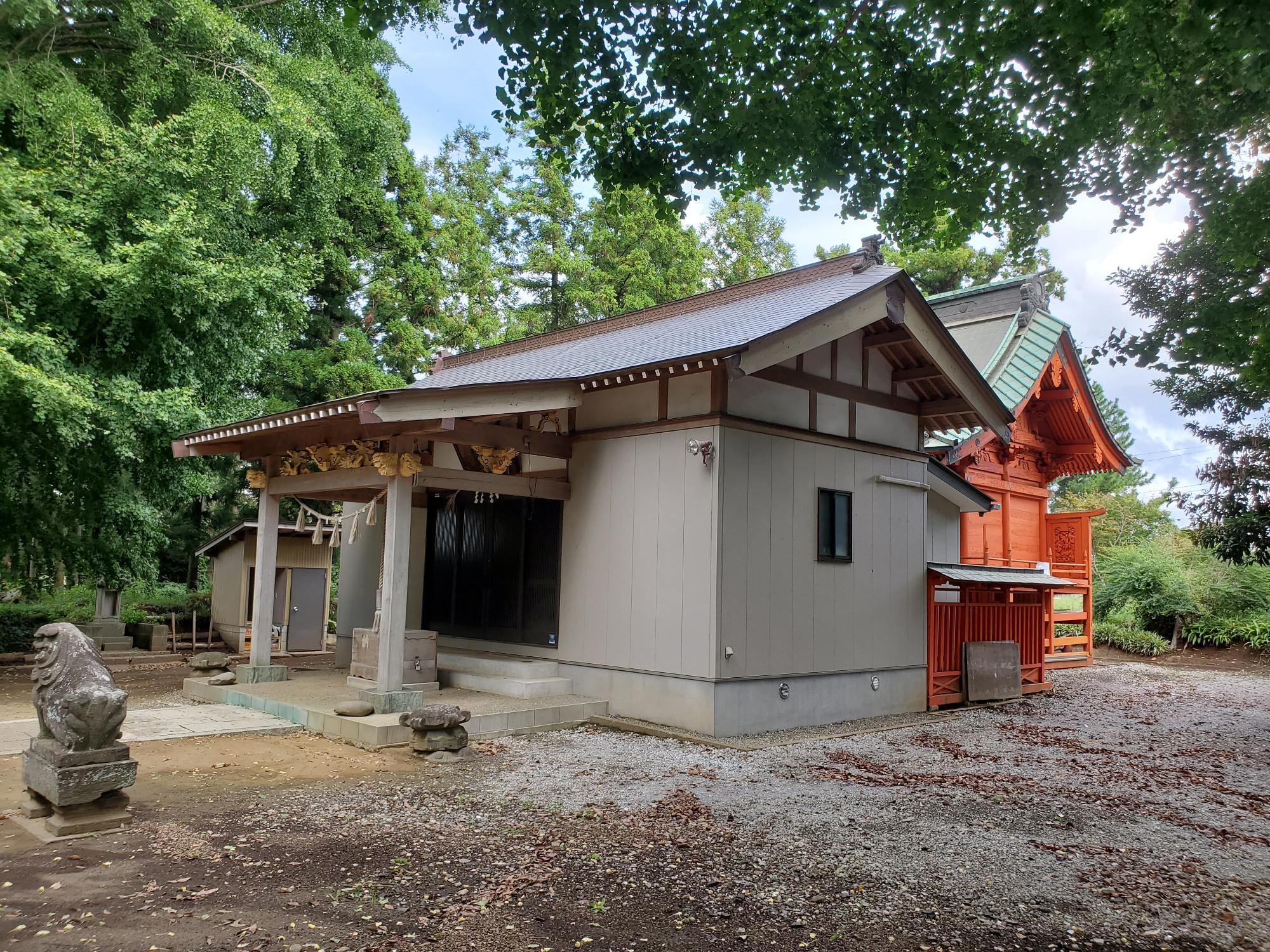 郡本八幡神社の写真