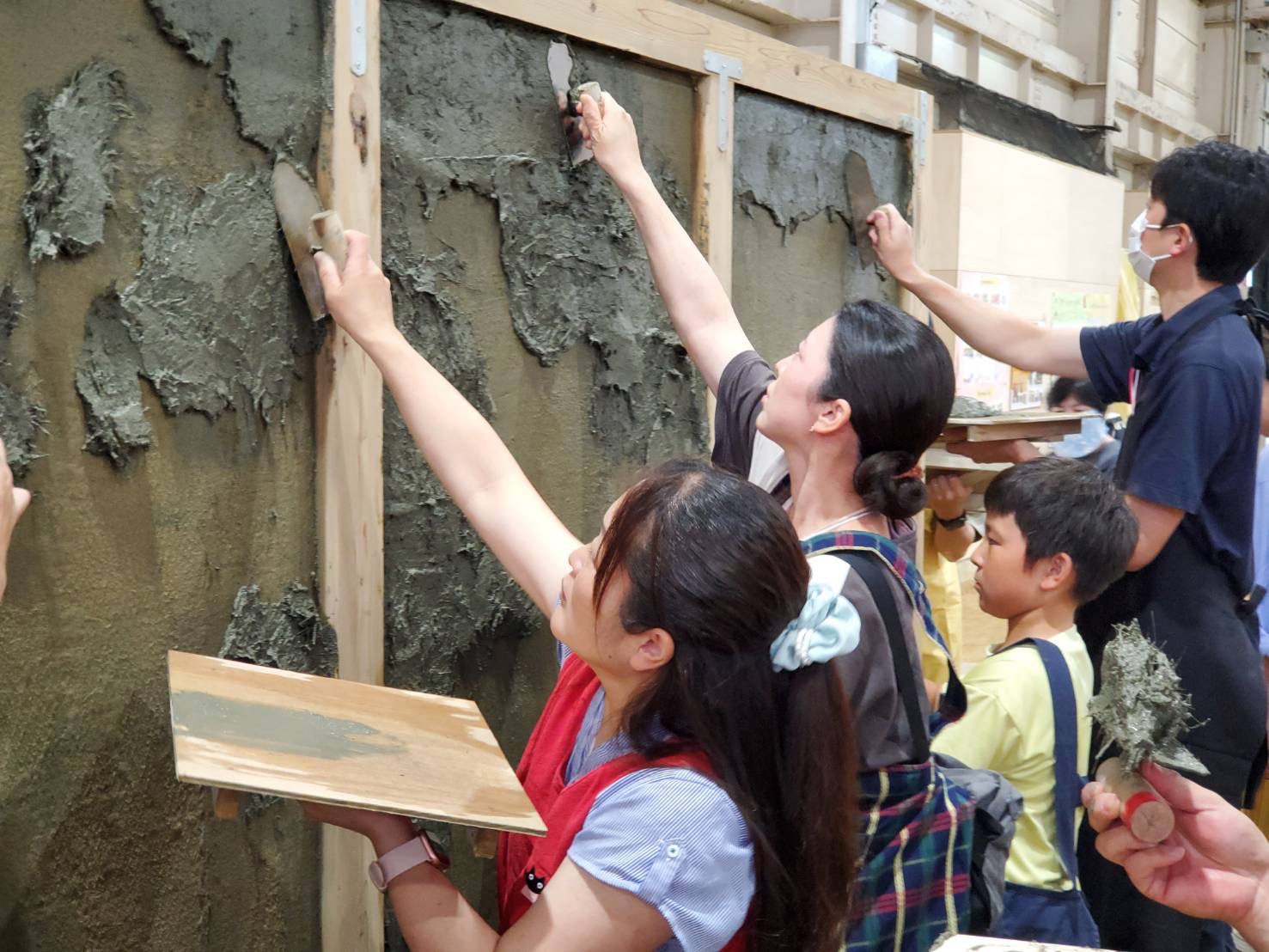 伝統技術ワークショップ「左官」