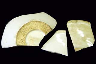 けい州窯系白磁椀（9世紀）の写真