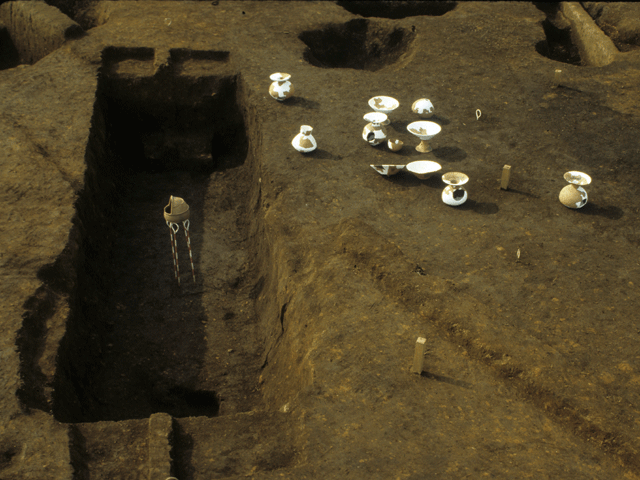 神門古墳群から出土した土器の写真