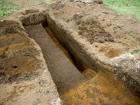 報恩寺3号墳周溝の写真